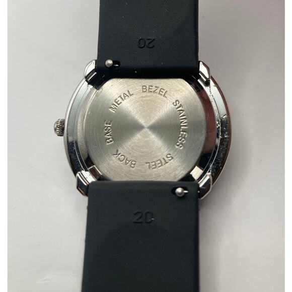 Holiday Analog Quartz Movement Penguin Second Hand Watch w/ New Battery/ Band - Picture 3 of 8